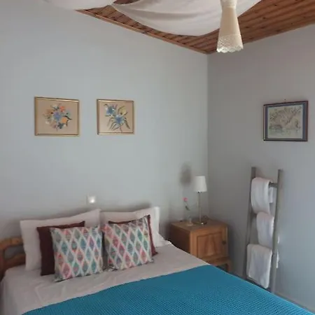 Holiday home Stylish Maisonette Only 2min Walk To The Kiveri