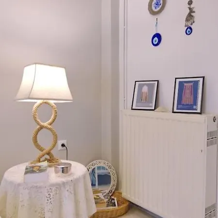 Stylish Maisonette Only 2min Walk To The 別荘 Kivérion